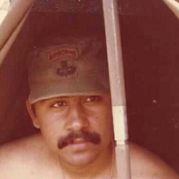 Meet your Posher, Luis - Picture 3 of 12